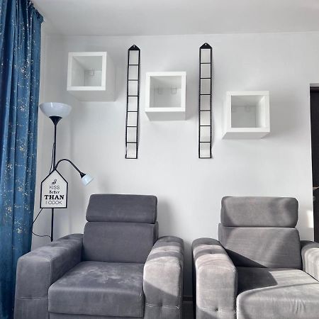יאשי 3 Rooms Apartment Palace View מראה חיצוני תמונה